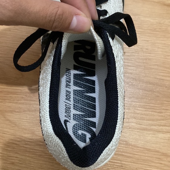 Nike Flyknit Lunar 3 - Womens Size 6 - Picture 4 of 6